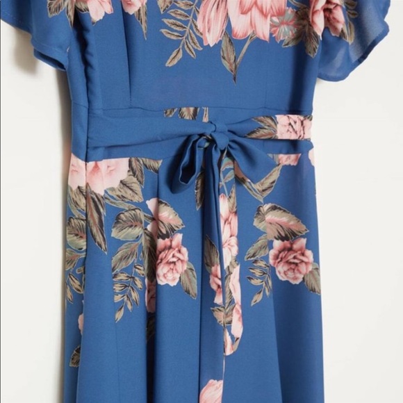 NWOT A Love Like You Floral Border Plunge Maxi - Picture 3 of 4